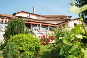 Hotels in Le Cergne